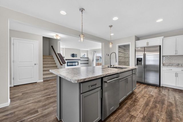 976 Griffin Way, Deforest, WI 53532