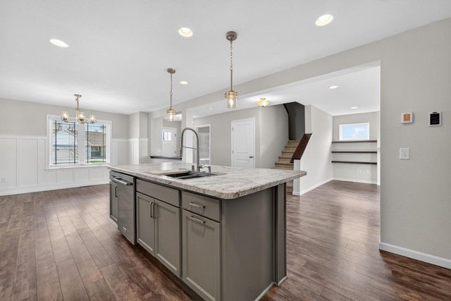 976 Griffin Way, Deforest, WI 53532