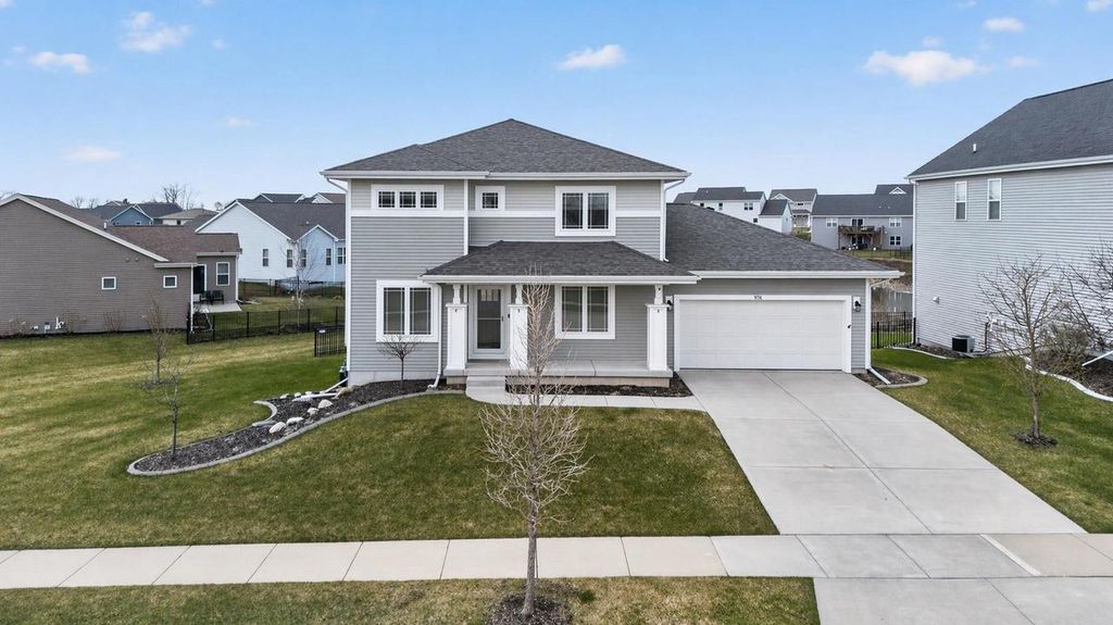 976 Griffin Way, Deforest, WI 53532