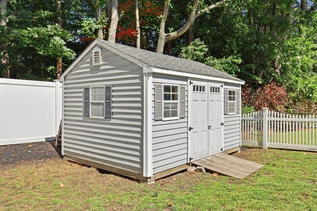 33 Westwind Rd., Andover, MA 01810