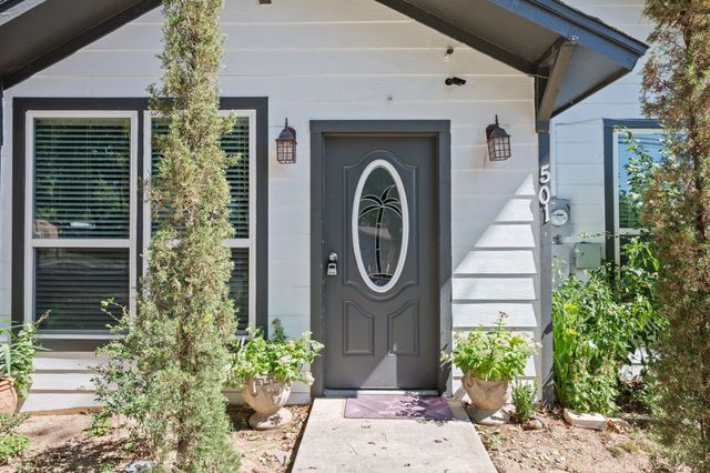 501 S Austin Street, De Leon, TX 76444