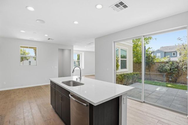 951 Camino Aldea, Chula Vista, CA 91913
