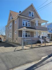 134 Monroe Street 2nd fl, Bridgeport, CT 06605