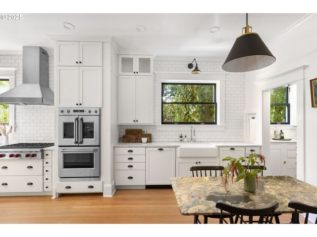 536 Se 17TH Ave, Portland, OR 97214