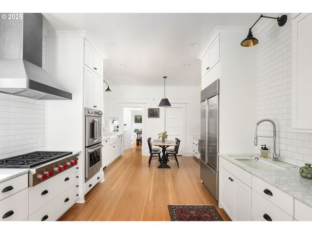 536 Se 17TH Ave, Portland, OR 97214