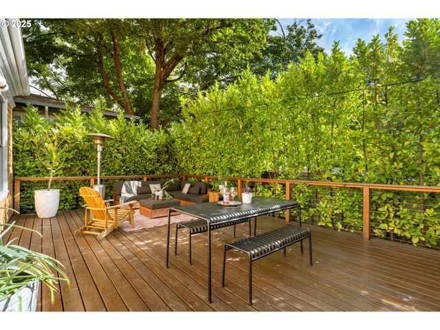 536 Se 17TH Ave, Portland, OR 97214