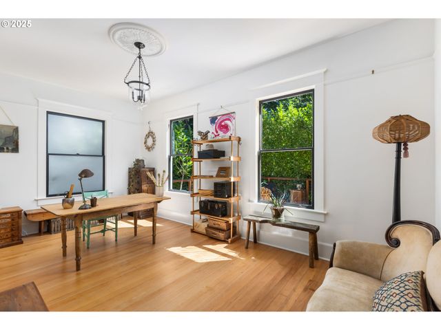 536 Se 17TH Ave, Portland, OR 97214