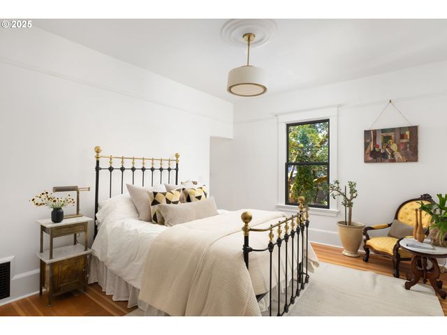 536 Se 17TH Ave, Portland, OR 97214