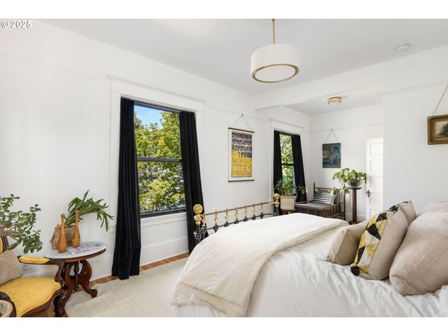 536 Se 17TH Ave, Portland, OR 97214