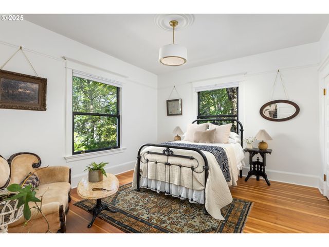 536 Se 17TH Ave, Portland, OR 97214