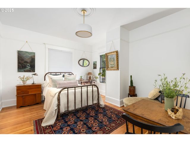 536 Se 17TH Ave, Portland, OR 97214