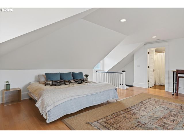 536 Se 17TH Ave, Portland, OR 97214