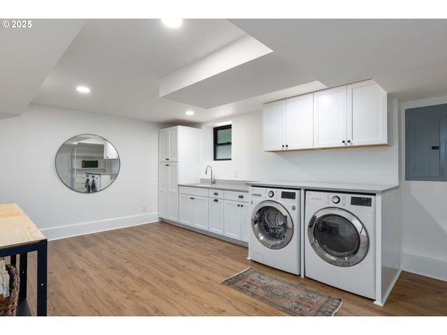 536 Se 17TH Ave, Portland, OR 97214