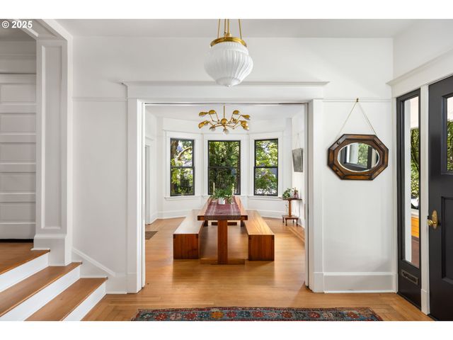 536 Se 17TH Ave, Portland, OR 97214