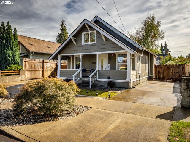 224 Nw 11TH St, Mc Minnville, OR 97128
