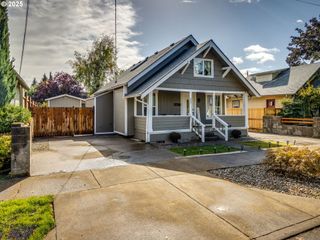 224 Nw 11TH St, Mc Minnville, OR 97128