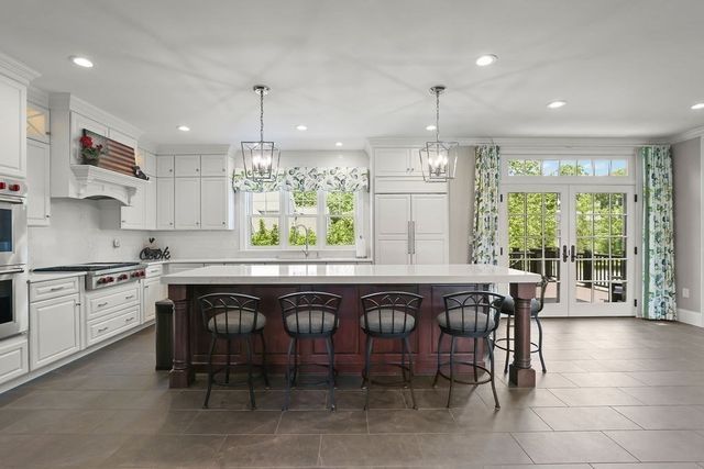 22 Chickadee Way, North Attleboro, MA 02760