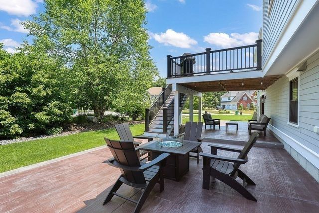 22 Chickadee Way, North Attleboro, MA 02760