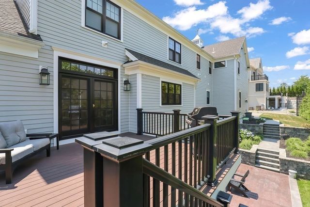 22 Chickadee Way, North Attleboro, MA 02760