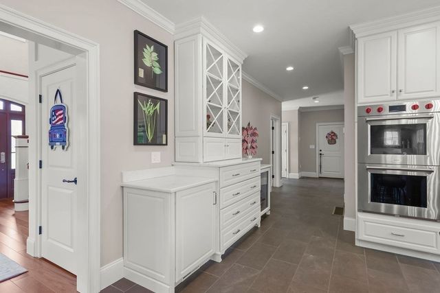 22 Chickadee Way, North Attleboro, MA 02760