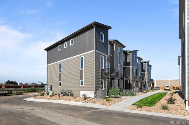 2658 W 68th Avenue, Denver, CO 80221