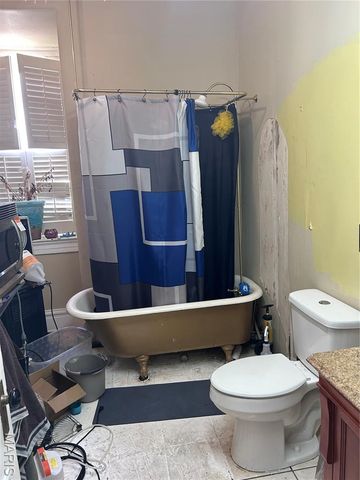 2222 S 12th Street, St Louis, MO 63104