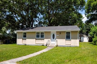 1210 Drayton CT, Chesapeake, VA 23324