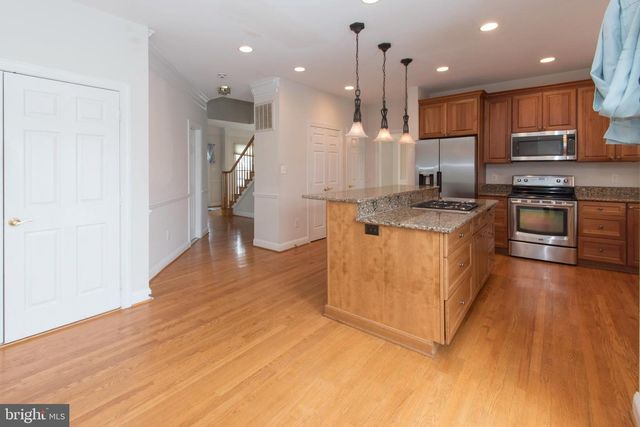 10817 MAPLECREST LN, Potomac, MD 20854