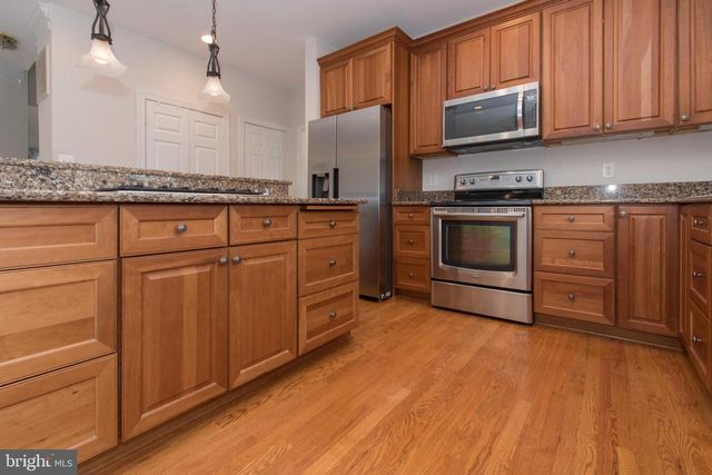 10817 MAPLECREST LN, Potomac, MD 20854