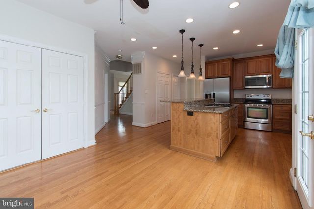 10817 MAPLECREST LN, Potomac, MD 20854