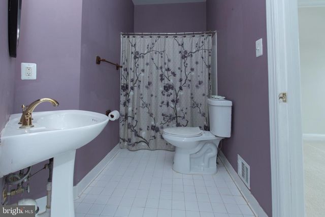 10817 MAPLECREST LN, Potomac, MD 20854