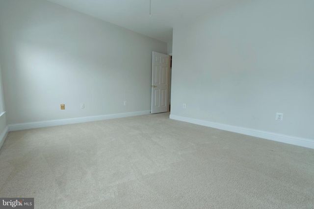 10817 MAPLECREST LN, Potomac, MD 20854