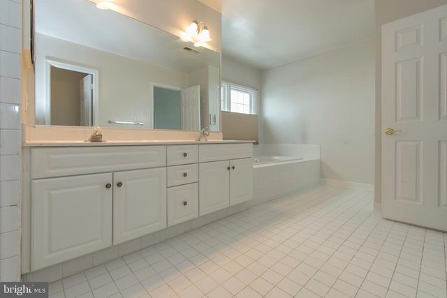 10817 MAPLECREST LN, Potomac, MD 20854