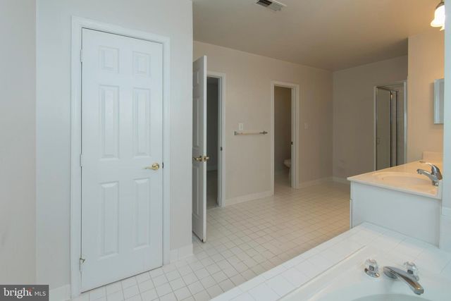 10817 MAPLECREST LN, Potomac, MD 20854