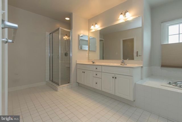 10817 MAPLECREST LN, Potomac, MD 20854