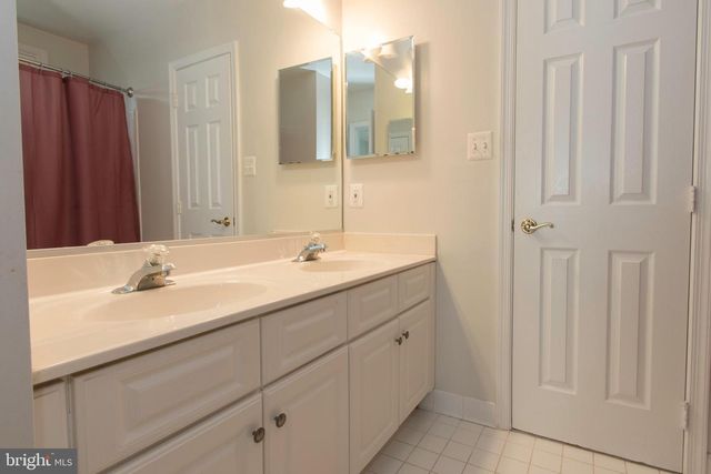 10817 MAPLECREST LN, Potomac, MD 20854