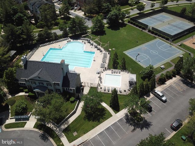 10817 MAPLECREST LN, Potomac, MD 20854