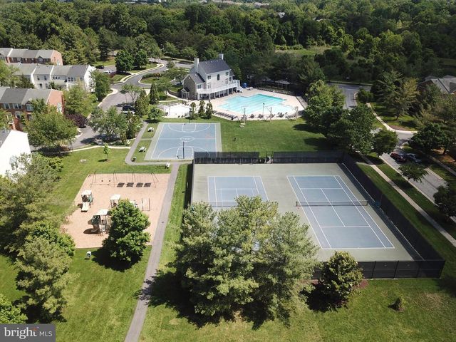 10817 MAPLECREST LN, Potomac, MD 20854