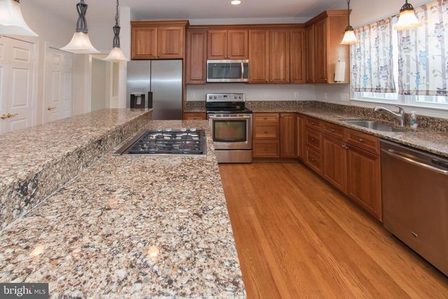 10817 MAPLECREST LN, Potomac, MD 20854