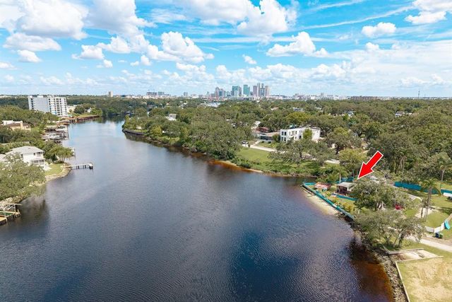 2102 W IVY STREET, Tampa, FL 33607