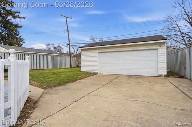 21416 Roosevelt Avenue, Farmington Hills, MI 48336
