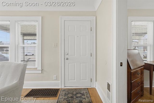 21416 Roosevelt Avenue, Farmington Hills, MI 48336