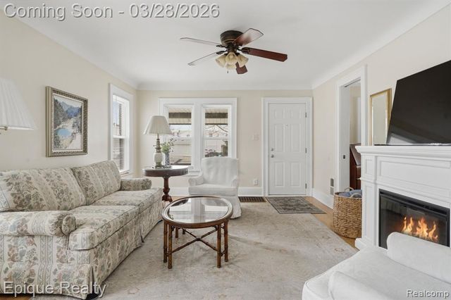 21416 Roosevelt Avenue, Farmington Hills, MI 48336