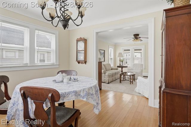 21416 Roosevelt Avenue, Farmington Hills, MI 48336