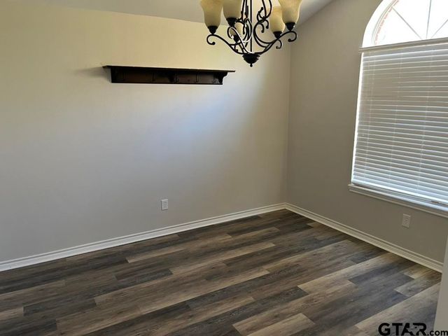 360 ACR 330, Palestine, TX 75803