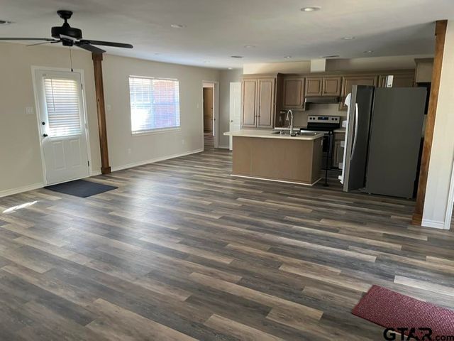 360 ACR 330, Palestine, TX 75803