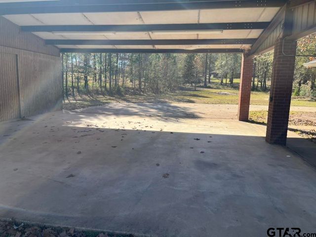 360 ACR 330, Palestine, TX 75803