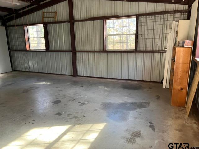 360 ACR 330, Palestine, TX 75803