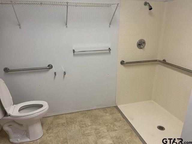 360 ACR 330, Palestine, TX 75803