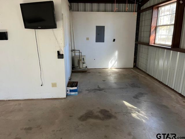 360 ACR 330, Palestine, TX 75803